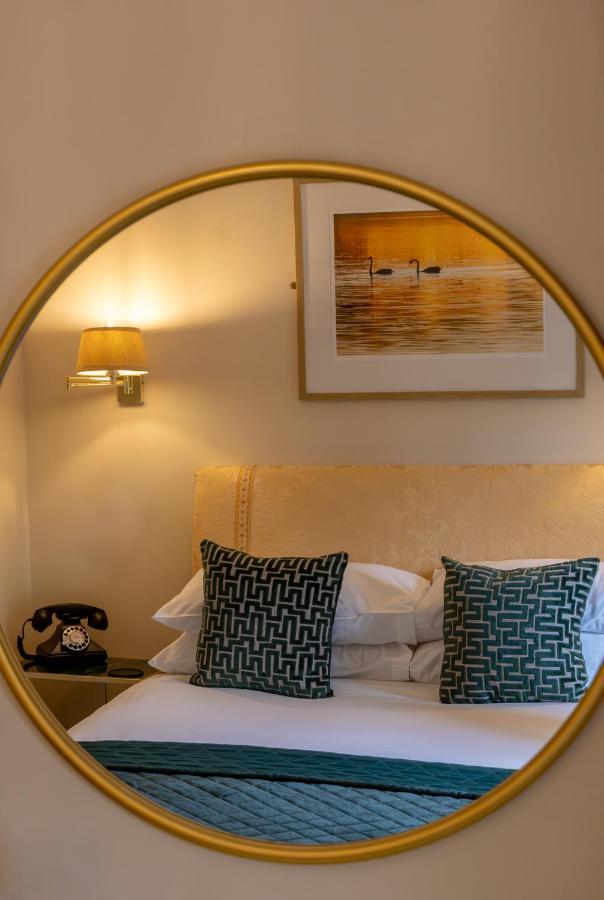 Leeds Castle Stable Courtyard Bed And Breakfast Maidstone Exterior foto
